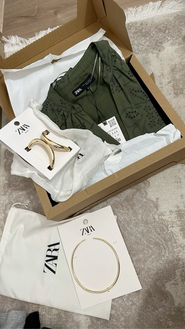 User Zara package post